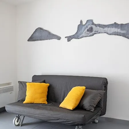 Art - Casa Con Giardino - Capitano Izim Сasa de vacaciones *